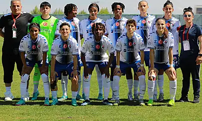 Hakkari Gücü Kadın Futbol Takımı'na Türkerler Holding'ten destek…