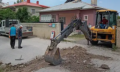 İpekyolu Belediyesi'nden yol yapım çalışmaları