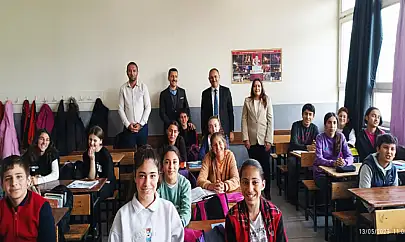 Müdür Alhan'dan okul ziyareti