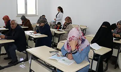 Okuma yazma kursları ile geleceğe güvenle bakıyorlar