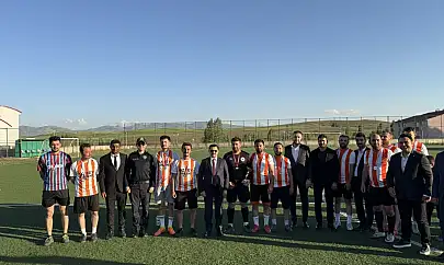 Özalp'ta kurumlar arası turnuva düzenlendi