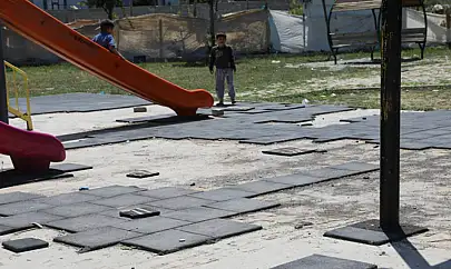 Sevgi Parkı'na zarar verildi