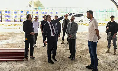 Vali Balcı Buz Pateni Pisti Salonunda incelemelerde bulundu