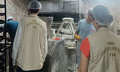 Van'da ekmekten jilet çıktı iddiaları üzerine denetim
