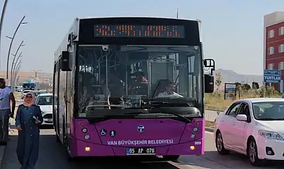 Vanlılardan Büyükşehir Belediyesi'ne çağrı: Mor otobüslere yapılan zam geri alınsın