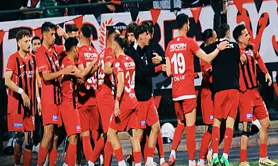 Vanspor'dan Elazığspor'a futbol dersi: 4-1