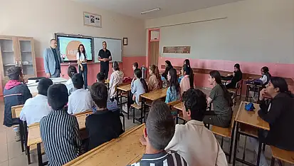 Alhan'ın okul ziyaretleri sürüyor