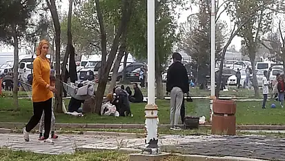 Atatürk Kültür Parkı hafta sonu piknikçilerle doldu taştı