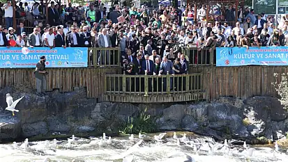 Milli Eğitim Bakanı Tekin, inci kefali göçünü izledi