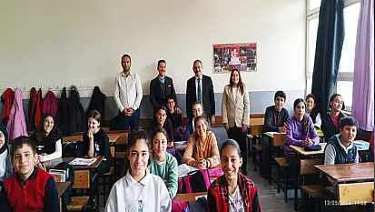 Müdür Alhan'dan okul ziyareti