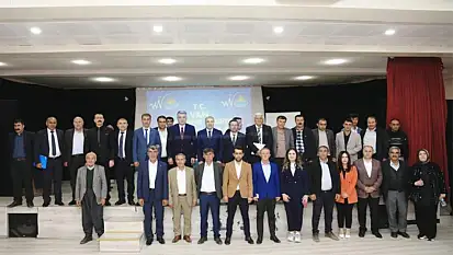 Van'da iki ilçede muhtarlarla toplantı yapıldı