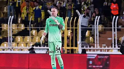 Mert Günok, 3905 gün sonra Kadıköy'de kaleyi korudu