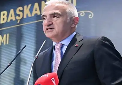 Bakan Ersoy, hava yolu ulaşımdaki rekoru açıkladı