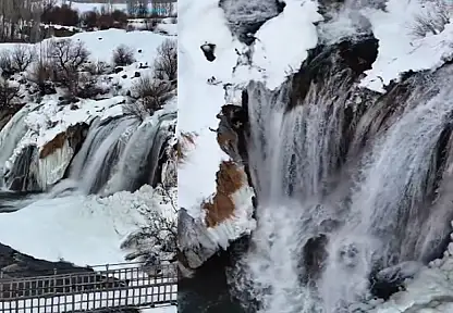 Muradiye Şelalesi güzelliğiyle mest ediyor