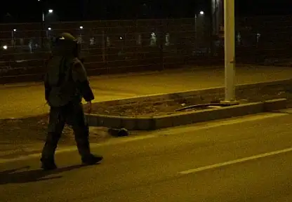 Şüpheli çanta fünye ile patlatıldı