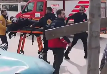 Van'da iki otomobil çarpıştı