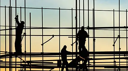 İnşatta yeni dönem: Yapı ustalarına bakanlık takibi