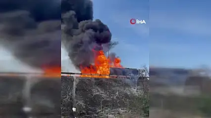 Mazot yüklü tanker alev alev yandı, gökyüzünü kara dumanlar kapladı