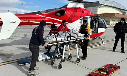 Bahçesaray'da kazada yaralanan çocuk helikopterle Van'a nakledildi