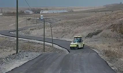 Büyükşehir Belediyesi'nden kırsalda asfalt çalışması