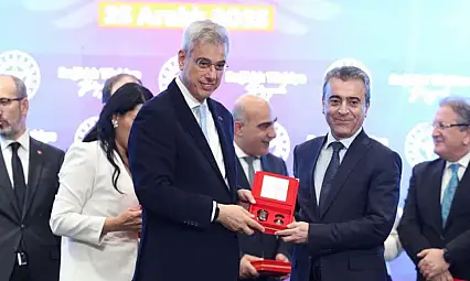 Erzurum'a gelecek ambulansları teslim alındı