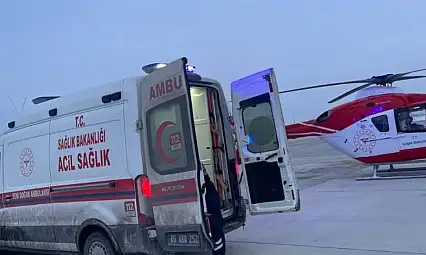 Muş'ta solunum sıkıntısı yaşayan bebek Van'a nakledildi