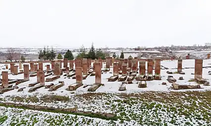 Selçuklu Meydan Mezarlığı havadan görüntülendi