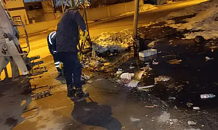 Tuşba Belediyesi temizlik çalışmalarını sürdürüyor