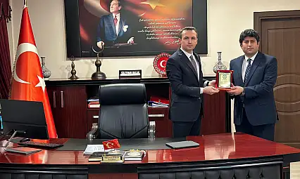 Yazı işleri müdürü Şahbaz Kurt görevine veda etti