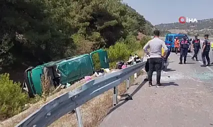 Yoldan çıkan minibüs takla attı, çok sayıda yaralı var