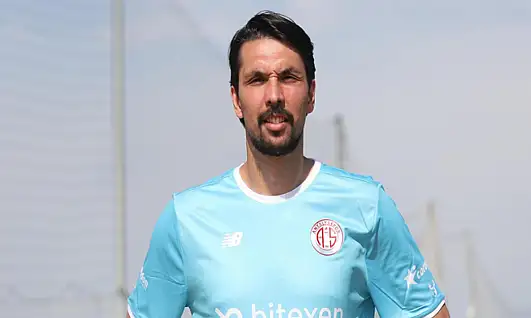 Başarılı file bekçisi Alperen Uysal Vanspor'da