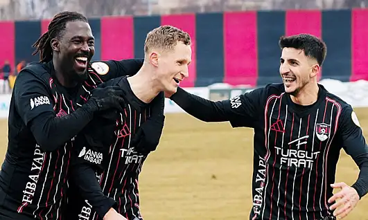 Vanspor, Çorumspor'u 3-1 mağlup etti