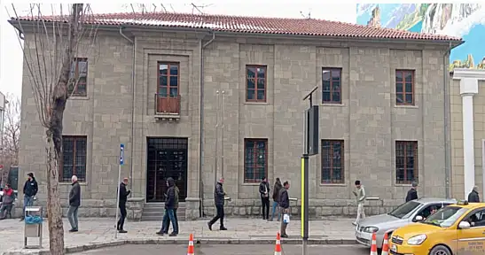 İran Konsolosluğu eski Tekel binasında hizmet verecek