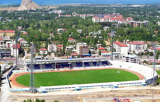 Atatürk Şehir Stadyumu'nda bulunan reklam panoları kiralanıyor