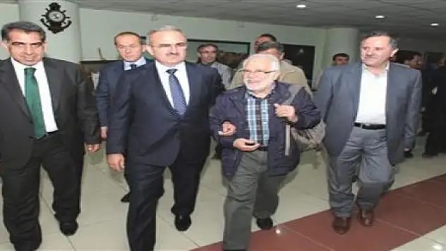 İLİMDE ARANAN TEK ŞEY SABIRDIR