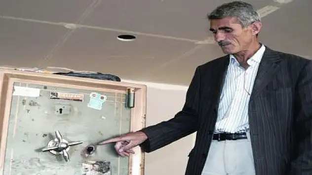 HIRSIZLAR VAZGEÇMİYOR