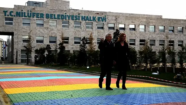 Bu yol başka bir yol!