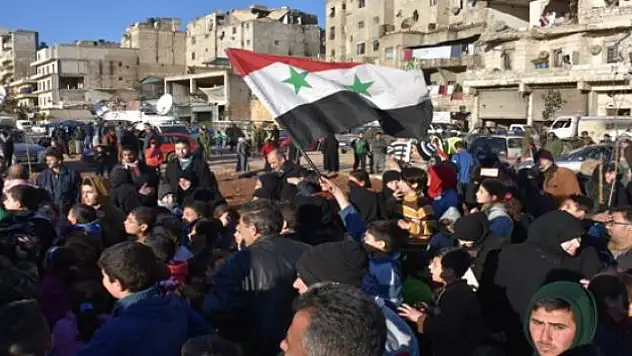 Halep'te tahliyeler durdu