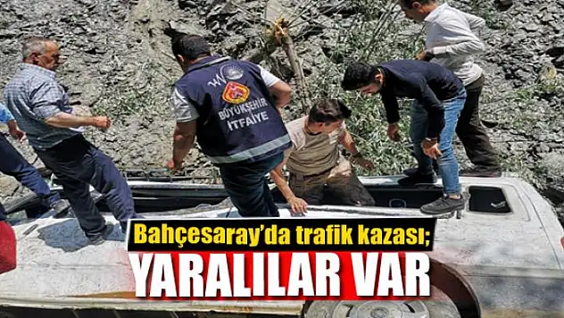 Bahçesaray'da trafik kazası 3 yaralı