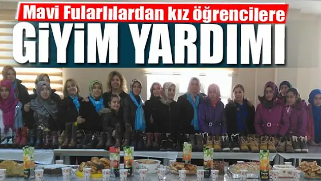 Mavi Fularlılardan kız öğrencilere giyim yardımı