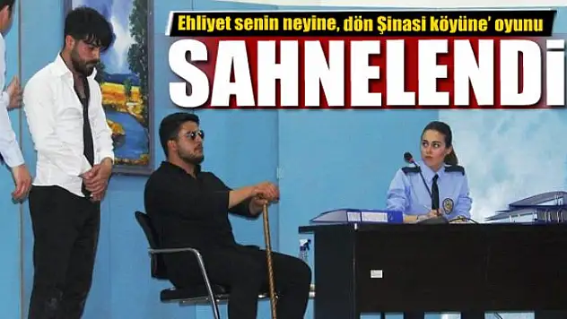 Erciş'te tiyatro gösterisi