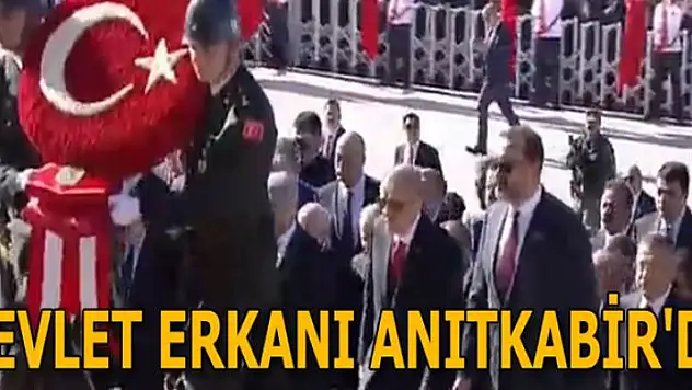 Cumhurbaşkanı Erdoğan ve devlet erkanı Anıtkabir'de