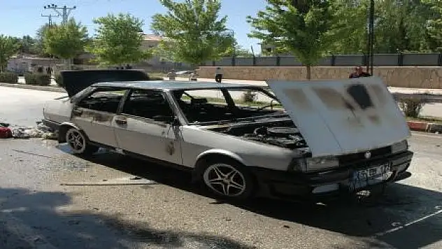 YOLDA YANAN OTOMOBİL KORKUTU