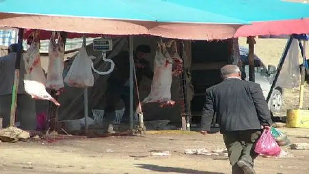 İNSANLAR KAÇAK ETE YÖNELİYOR