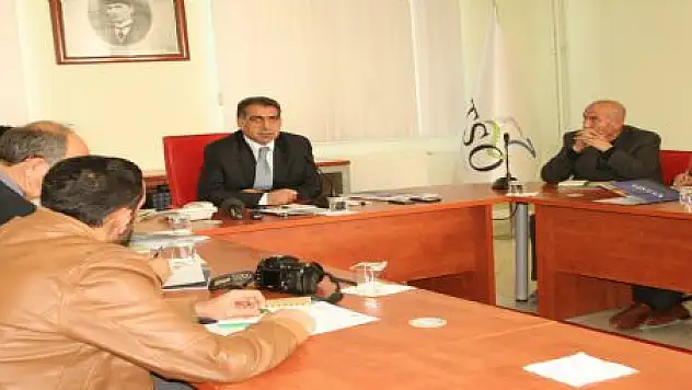 NADİROĞLU ADAYLIĞINI AÇIKLADI