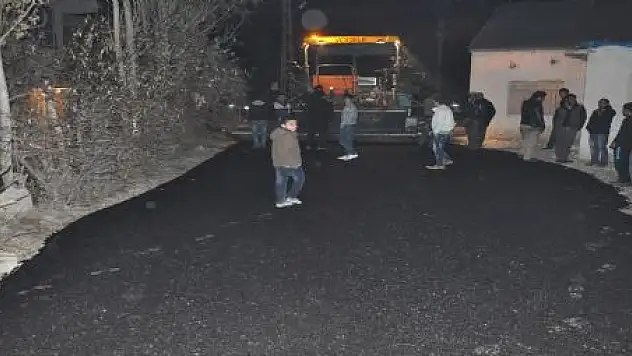 BOSTANİÇİ'NDE ASFALT ÇALIŞMASI