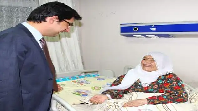 KAYMAKAM BARAN'DAN HASTALARA ZİYARET