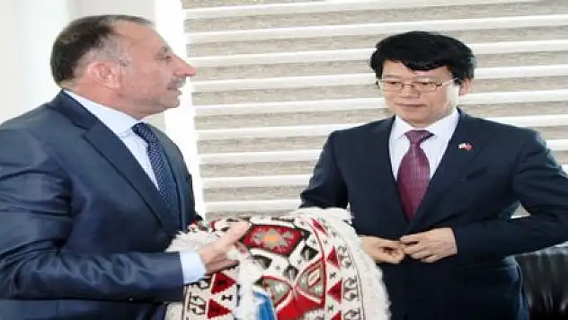 BÜYÜKELÇİ LEE ABİ'Yİ ZİYARET ETTİ