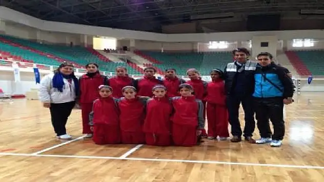 ÇALDIRANLI KIZLAR YARI FİNALDE