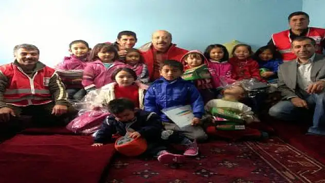 KIZILAY KIRGIZLI ÇOCUKLARI UNUTMADI